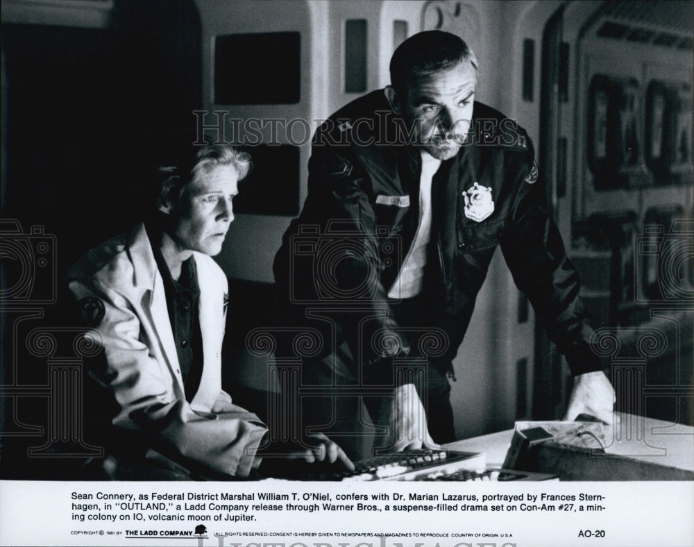 1981 Press Photo Actors Sean Connery And Frances Sternhagen Star In "Outland" - Historic Images