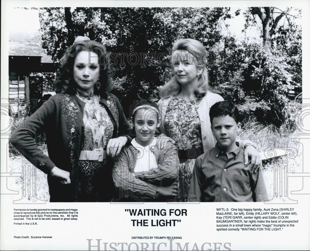 1990 Press Photo "Waiting for the Light" Shirley MacLaine, H Wolf, C Baumgartner - Historic Images