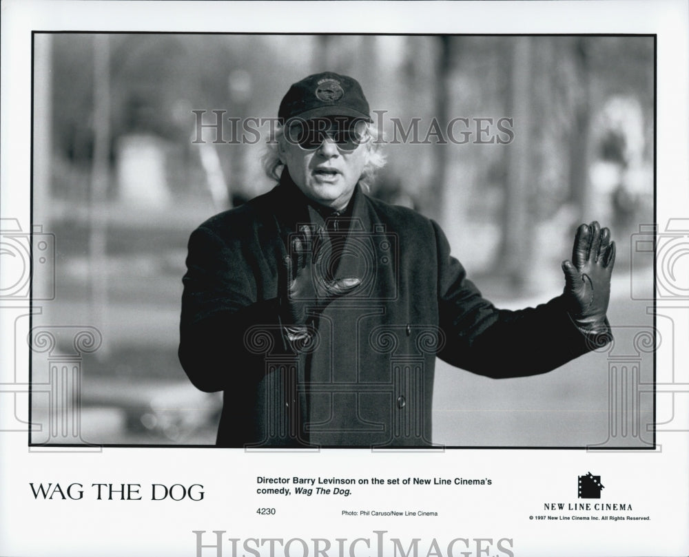 1997 Press Photo  &quot;Wag the Dog&quot; Director, Barry Levinson - Historic Images