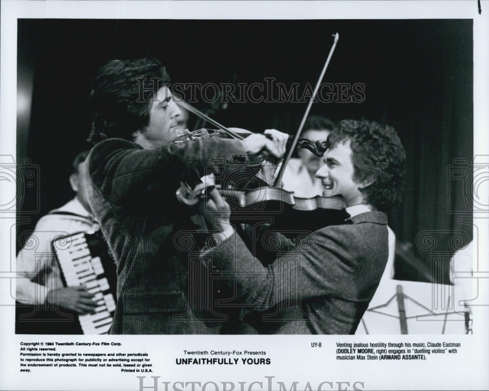 1984 Press Photo  &quot;Unfaithfully Yours&quot; Dudley Moore &amp; Armand Assante - Historic Images