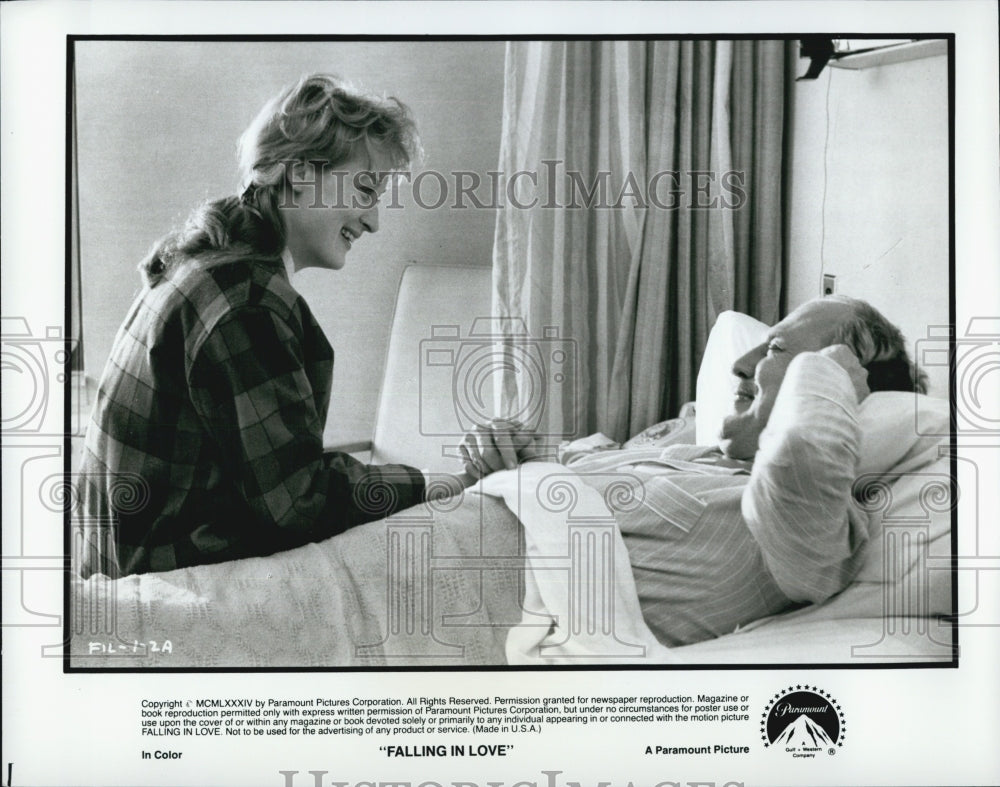 1984 Press Photo Scene From Film Falling In Love - Historic Images