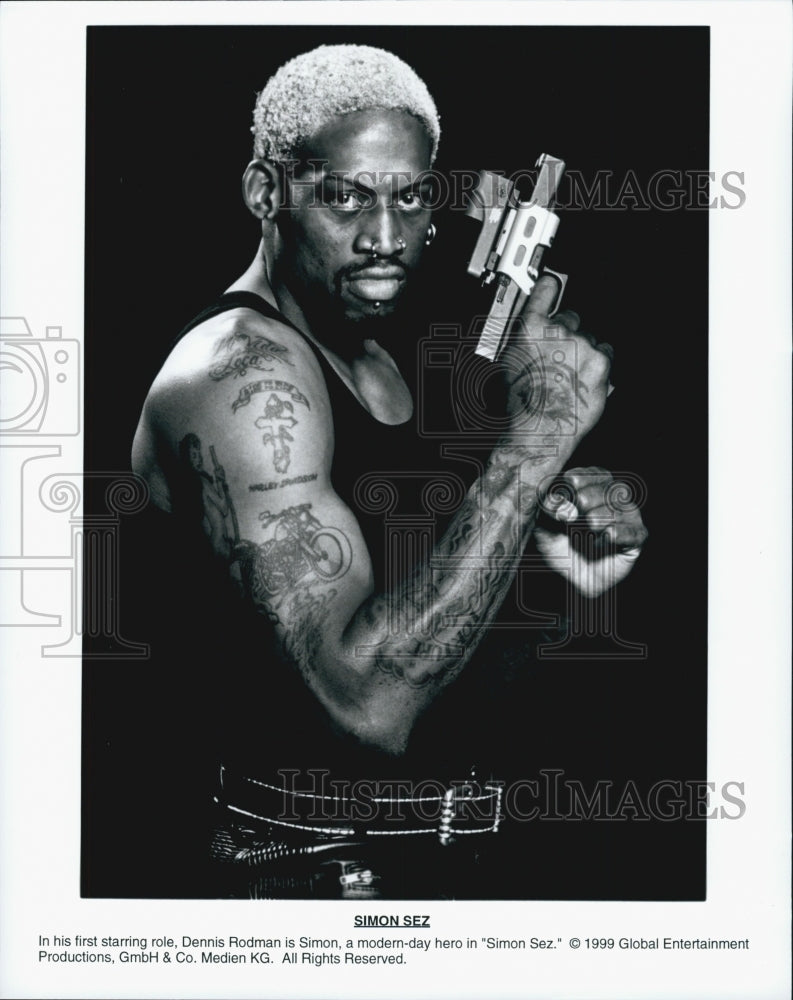 1999 Press Photo Dennis Rodman &quot;Simon Sez&quot; - Historic Images