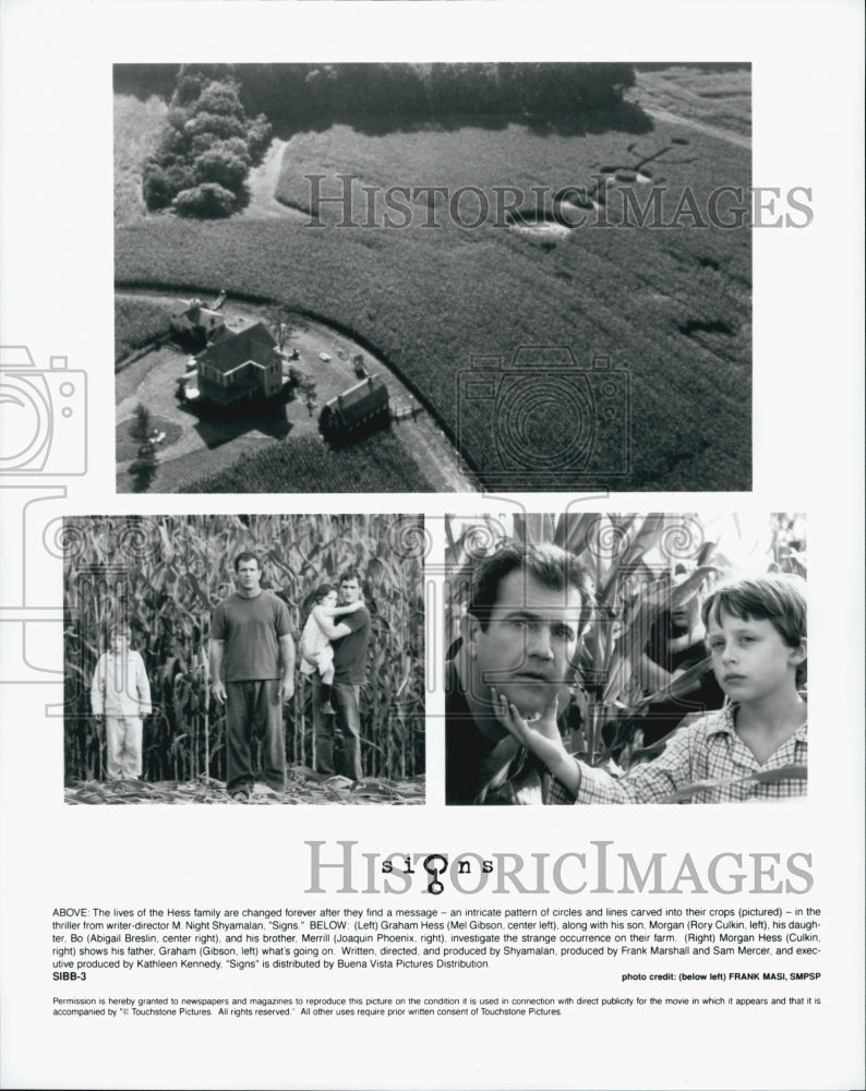 2002 Press Photo Mel Gibson, Joaquin Phoenix, A. Breslin, Rory Culkin "Signs" - Historic Images