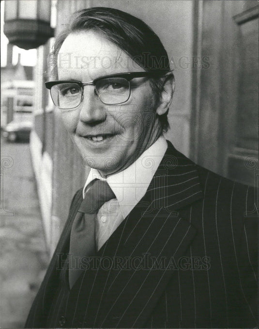 1978 Mr Whatsisname Sets Out To Show His Legal Worth - Historic Images