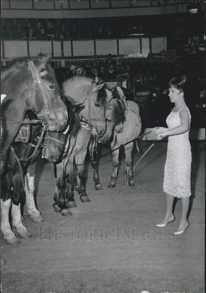 1963 Actress Gina Lollobrigida in "Gala De L'Union Artistes" - Historic Images