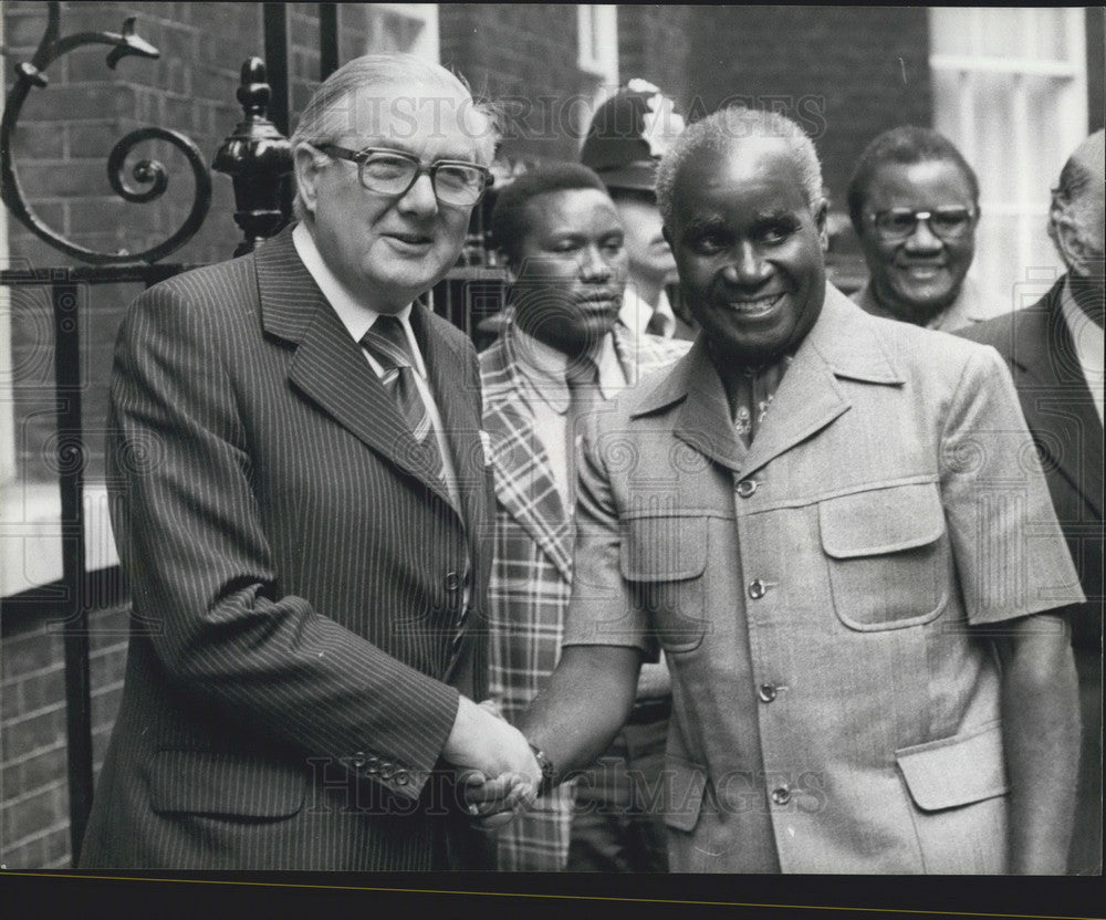 1978 of Zambia President Kaunda with PM James Callaghan in London - Historic Images