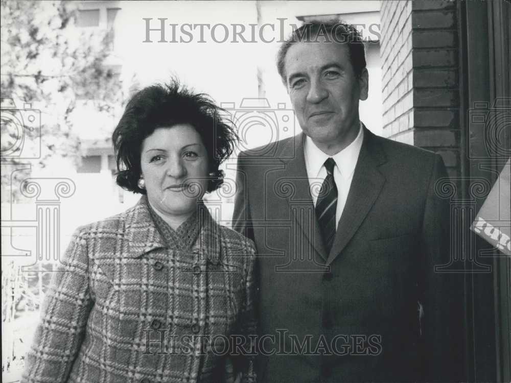 Press Photo Ex-monsignor Giovanni Musante Marries Giovanna Carlevaro - Historic Images