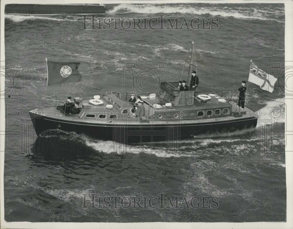 1955 President of Portugal Arrives In London - Historic Images