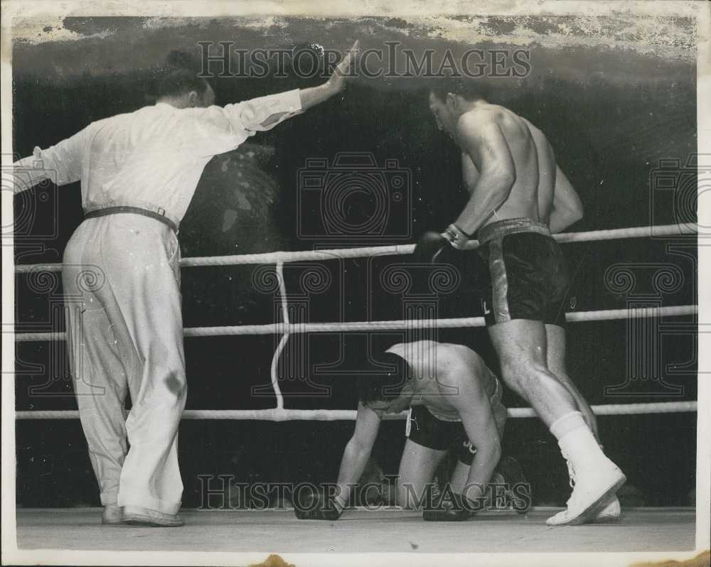 1958 Brian London Knocks out Joe Erskine in eighth round - Historic Images
