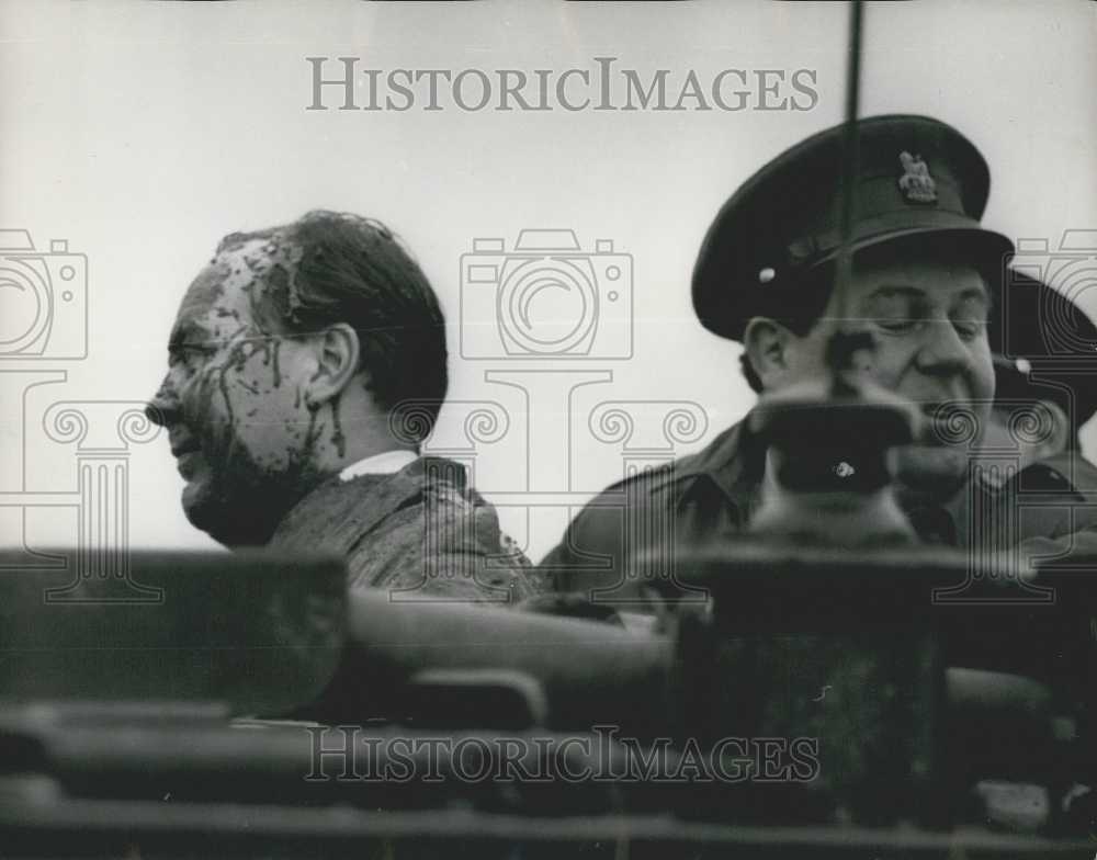 1966 Army Minister Gerry Reynolds Tests Britain's Newest Tank - Historic Images