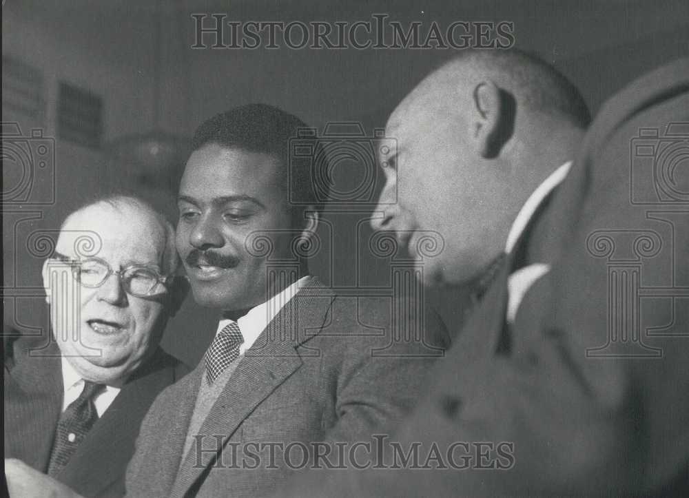 John W. Rhoden makes speeches in Oslo at the exhibition-Historic Images