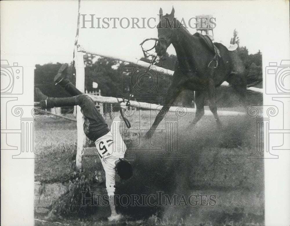 Press Photo Illenyi of Hungary gets thrown off his horse - Historic Images