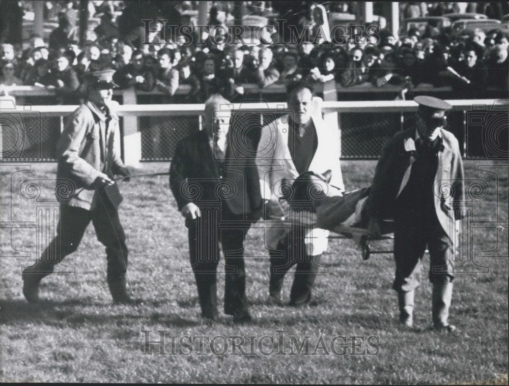Press Photo Lumino throws jockey at Steeple Race in Auteuil - Historic Images