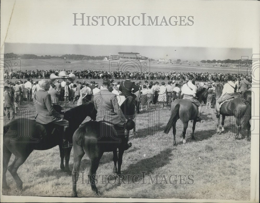 1959 Press Photo Annual Horseman Sunday Service, Tatterham Corner, Epsom Downs-Historic Images