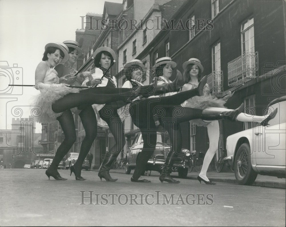 1964 Press Photo Jane Sommerville Hope McIntyre Vivien Ault Solomon Weston - Historic Images