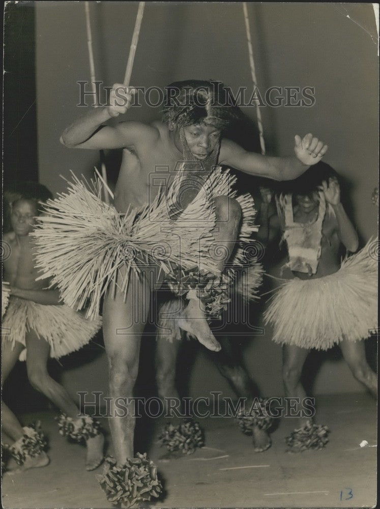 1961 Katanga National Ballet Rehearsal in Paris - Historic Images