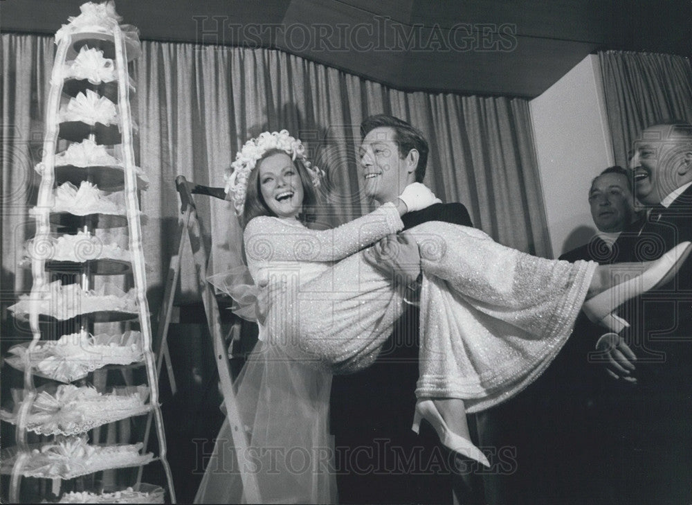 1968 Scene of the film Tenderly With actress Virna Lisi  & George - Historic Images