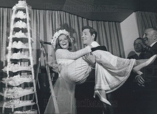 1968 Scene of the film Tenderly With actress Virna Lisi  & George - Historic Images
