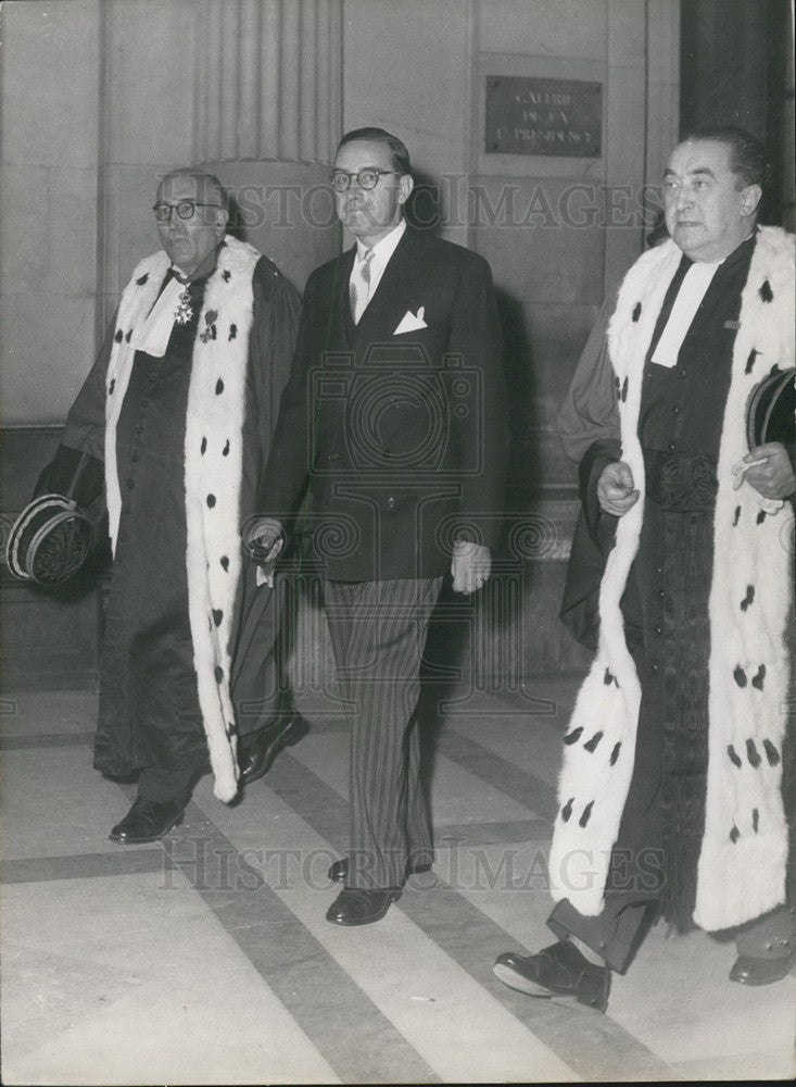 1953  M. Rousselet, first President of the court of appeal, M. Ribey - Historic Images