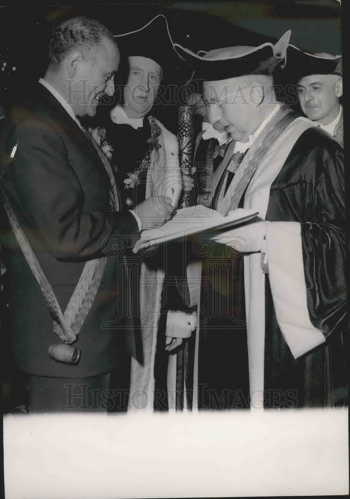 1953 M. Maotti Mayor of Paris Signs Golden Book - Historic Images