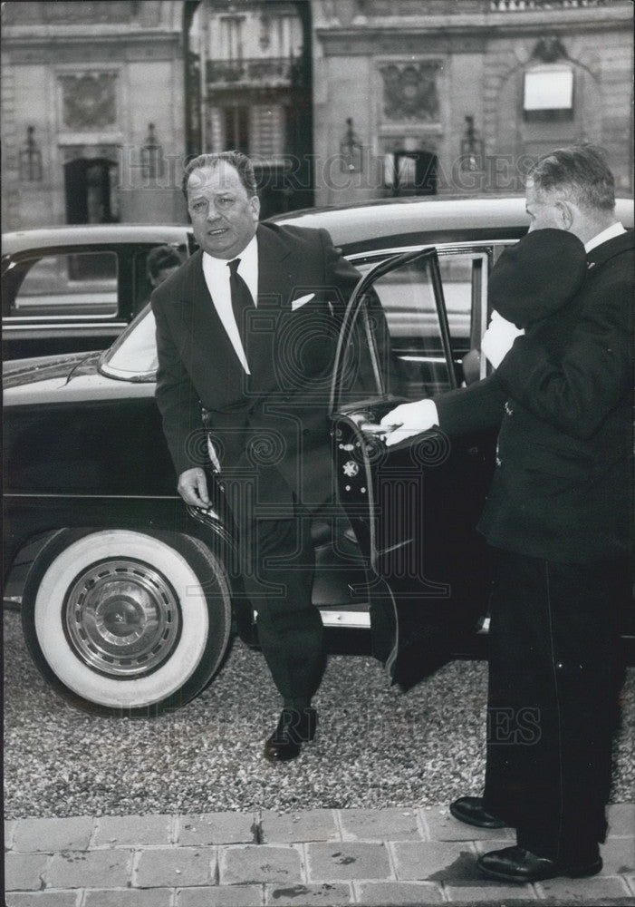 1957, Algerian Cabinet Meeting Minister M Robert Lacoste Arriving - Historic Images