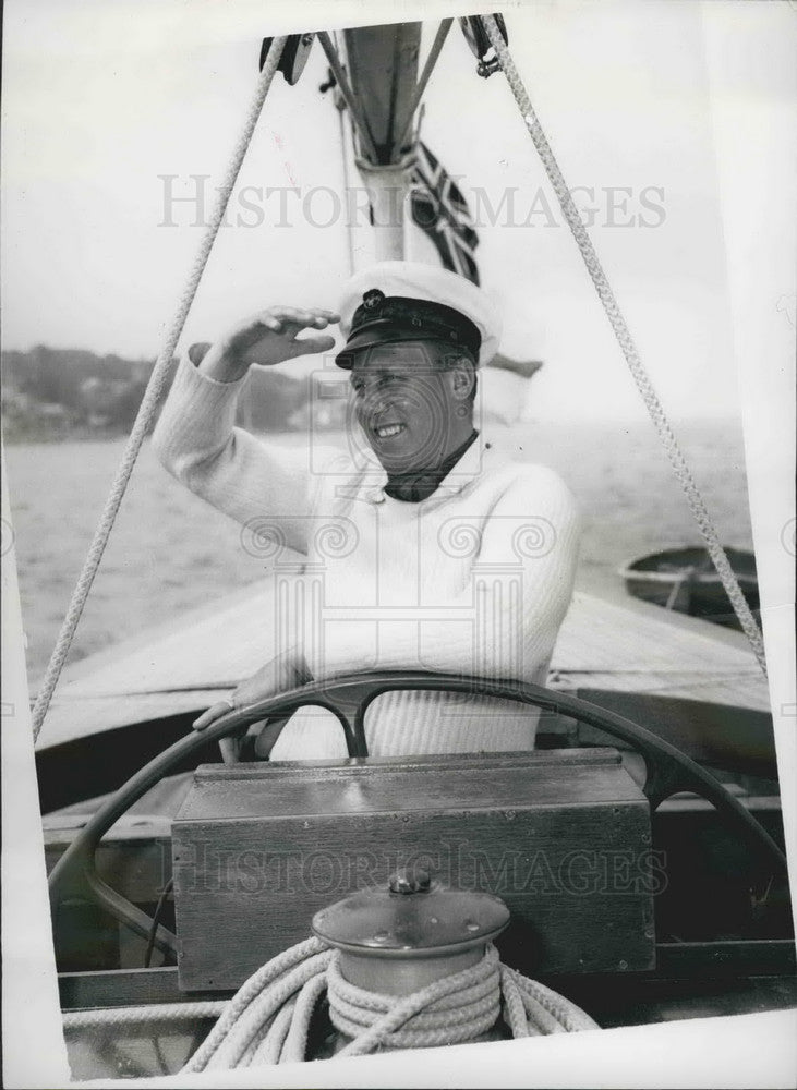 1958 Lt Comm Graham Mann, Yacht Sceptre - Historic Images