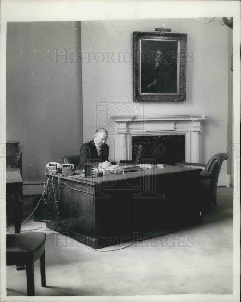 1961, Mr. Selwyn Lloyd,Chancellor of the Exchequer - KSB00431 - Historic Images