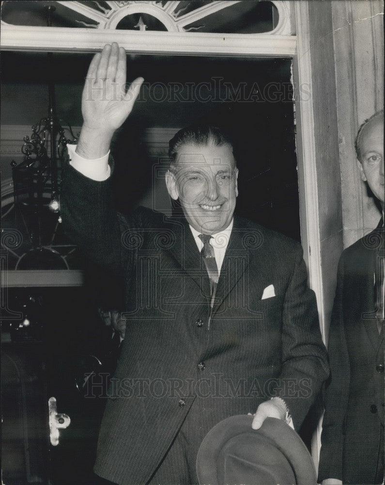 1965 Irish Prime Minister Mr. Lemass & Mr.Harold Wilson - Historic Images