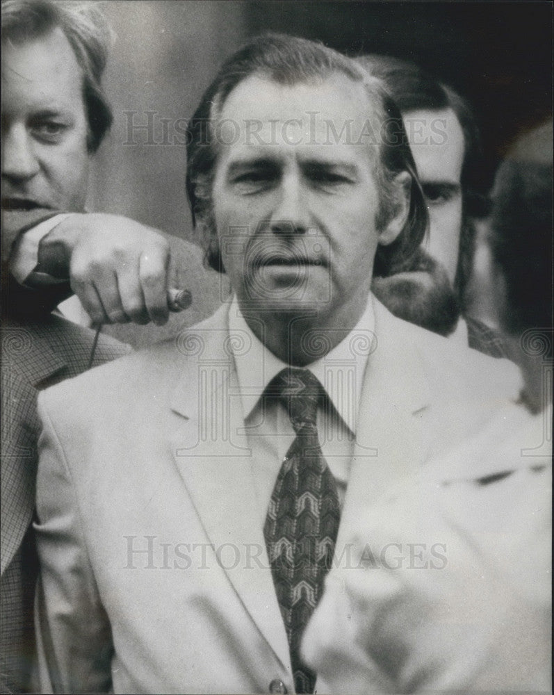 1975 Press Photo John Stonehouse is Given 14 Days to Leave Australia - KSB00571-Historic Images