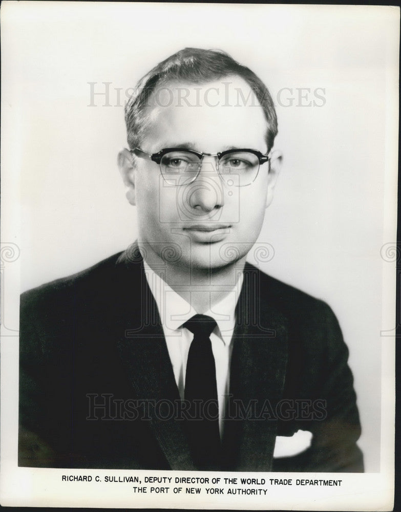 Press Photo Richard Sullivan Deputy director of the world trade department - Historic Images