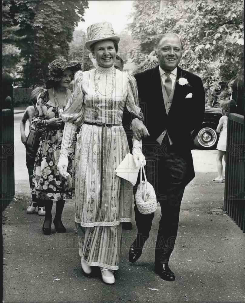 1971 Press Photo Micheal Attenborough Marries Jane Seymour - KSB01051 - Historic Images