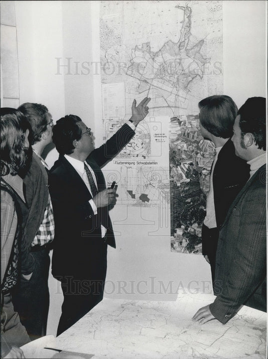 Press Photo Professor Heinz Moser & Students Investigate Agricultural Issues - Historic Images