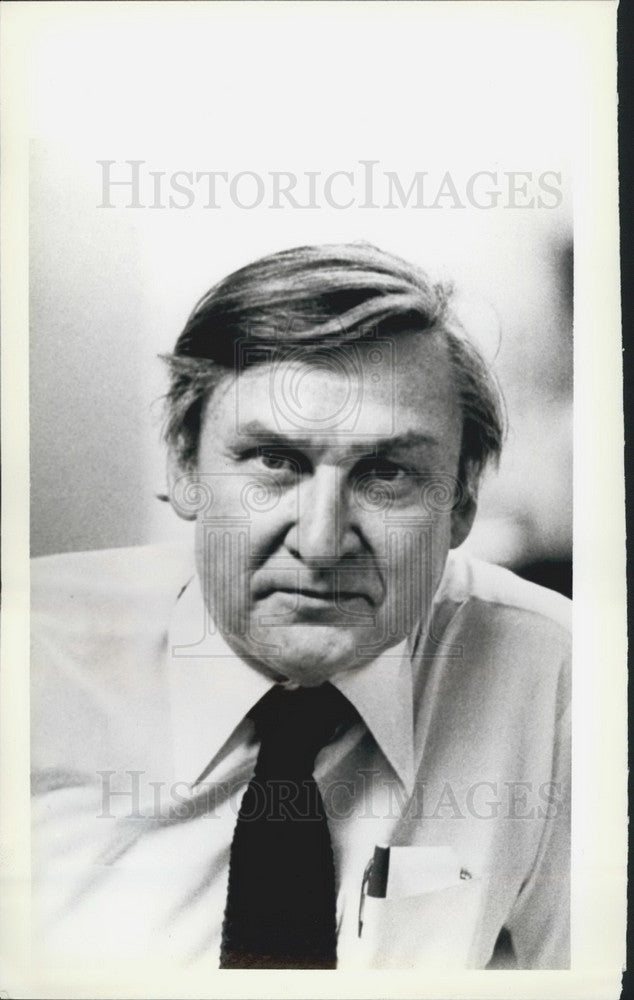 Press Photo Wall Street Journal Correspondent Everett Marin - Historic Images