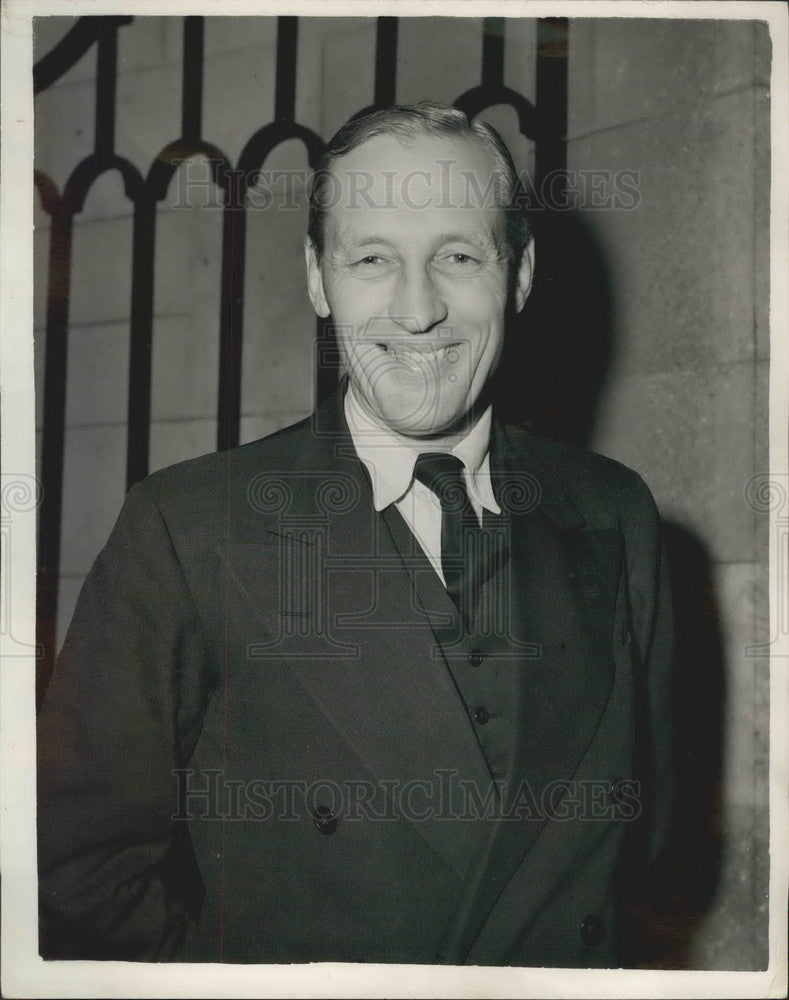 1953 Mr. Lyttelton,governor of Kenya - Historic Images