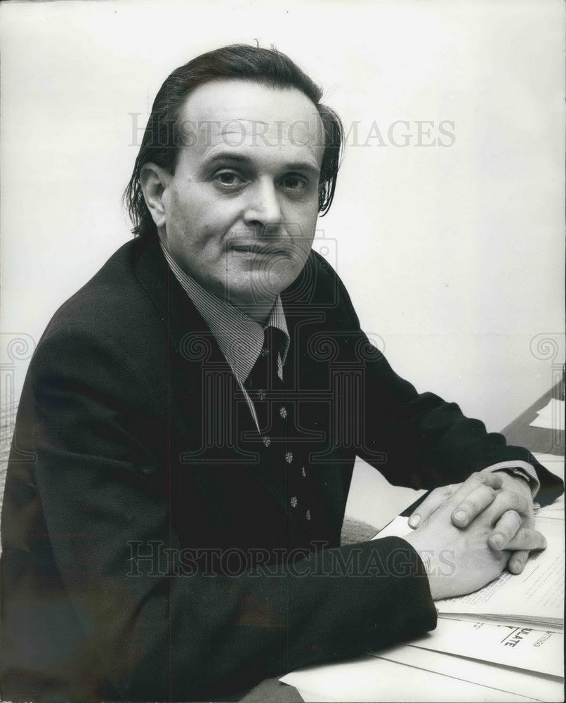 1974 Press Photo Mr. Rowland Moyle,Secretary at the Ministry of Agriculture-Historic Images