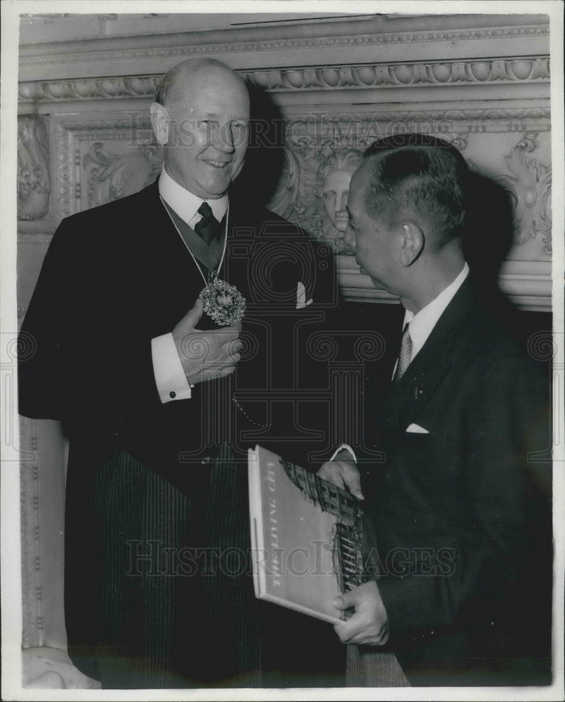 1959, Prime Minister Of Japan ,Mr. Kishi &amp; Sir Harold Gillett - Historic Images