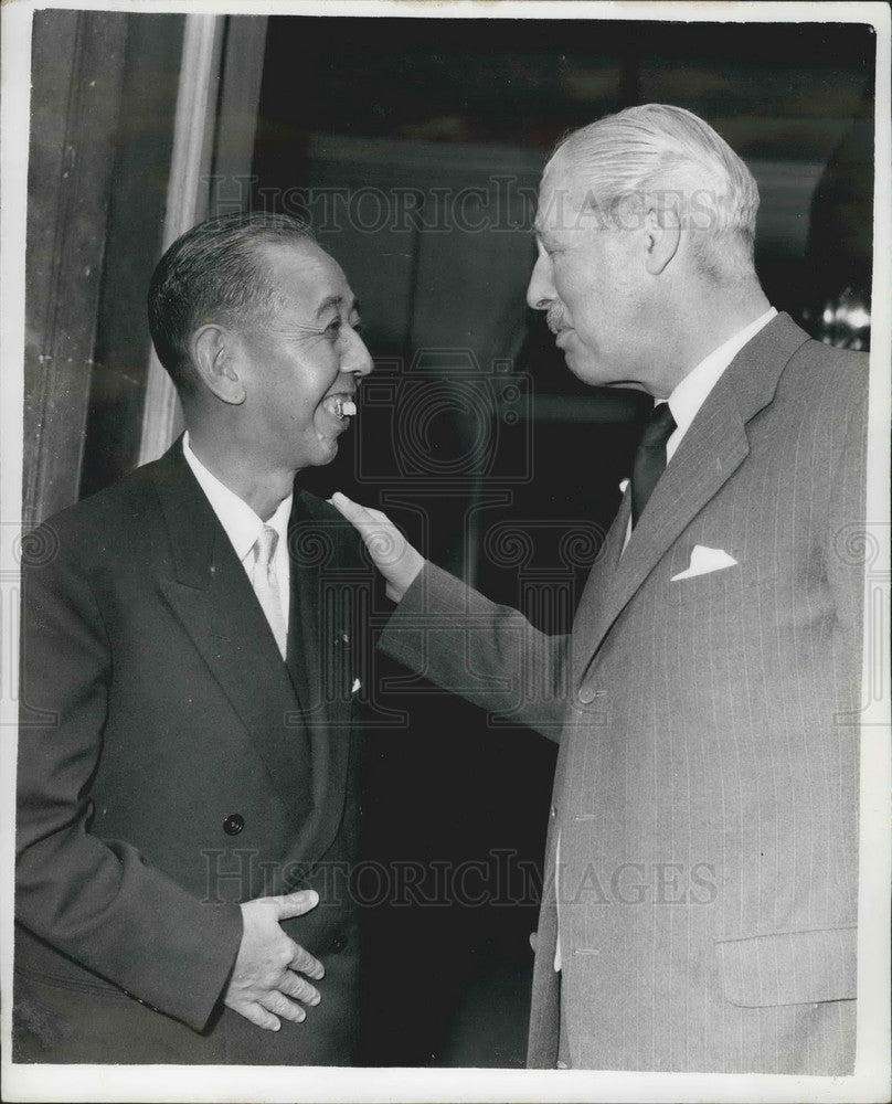 1959 Press Photo Prime Minister of Japan ,Mr. Kishi & Mr.Macmillan - KSB02337-Historic Images