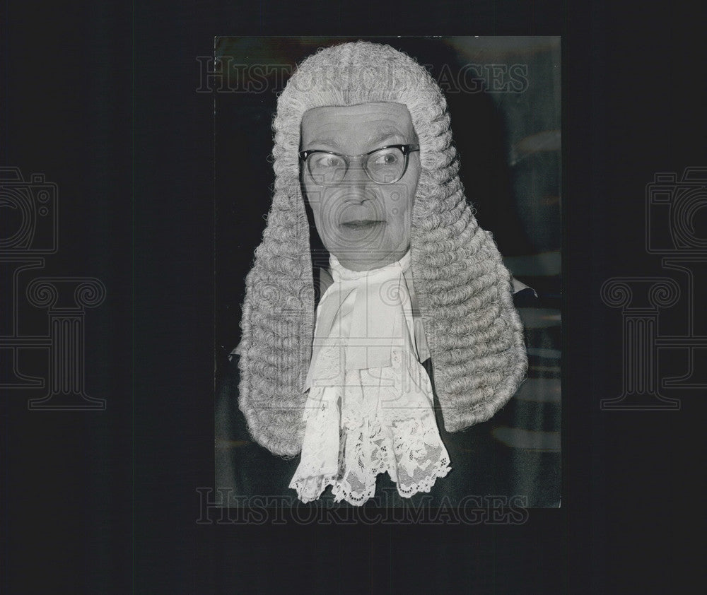 1965 Press Photo Judge Elizabeth Lane Brittan First High Court Judge - Historic Images