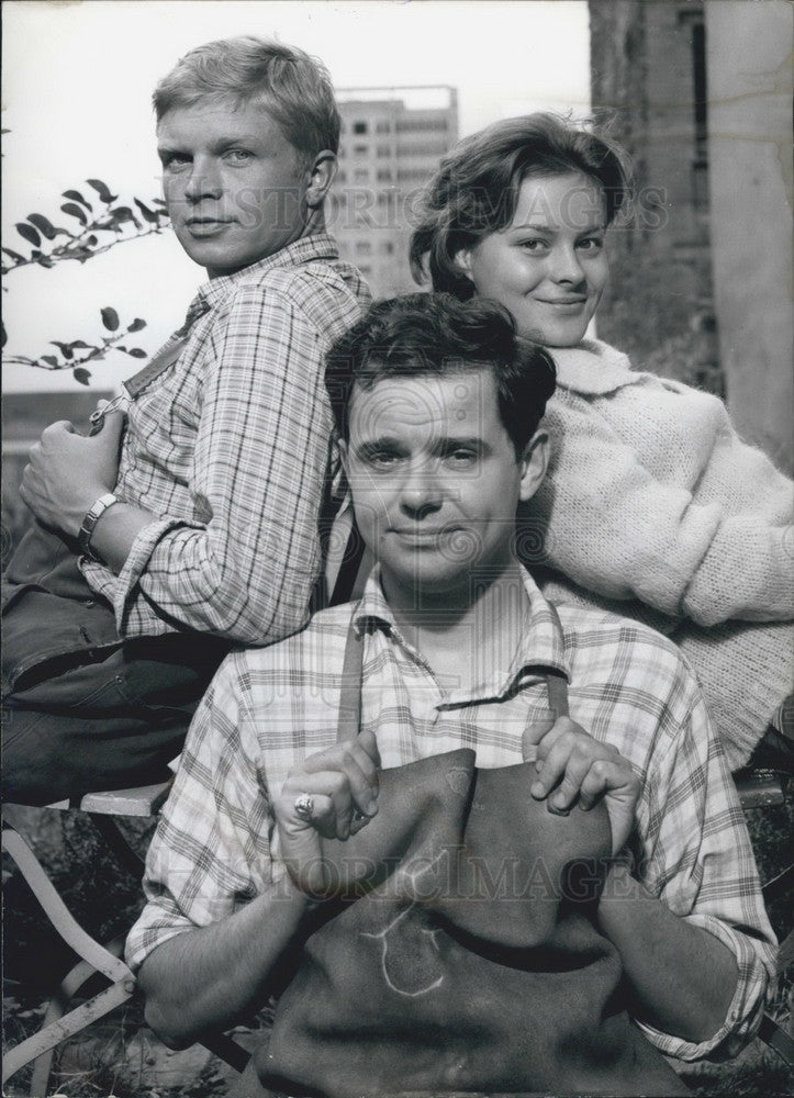 1961, Walter Giller Lonie von Friedel Hardy Kruger Two Under Millions - Historic Images