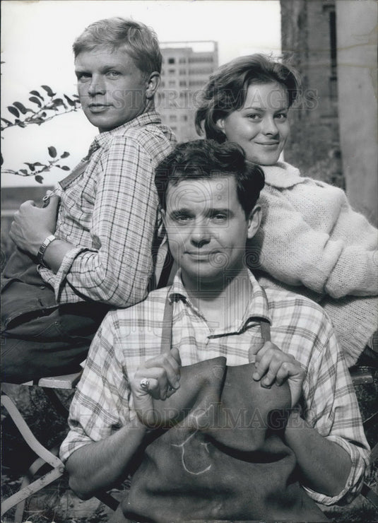 1961, Walter Giller Lonie von Friedel Hardy Kruger Two Under Millions - Historic Images