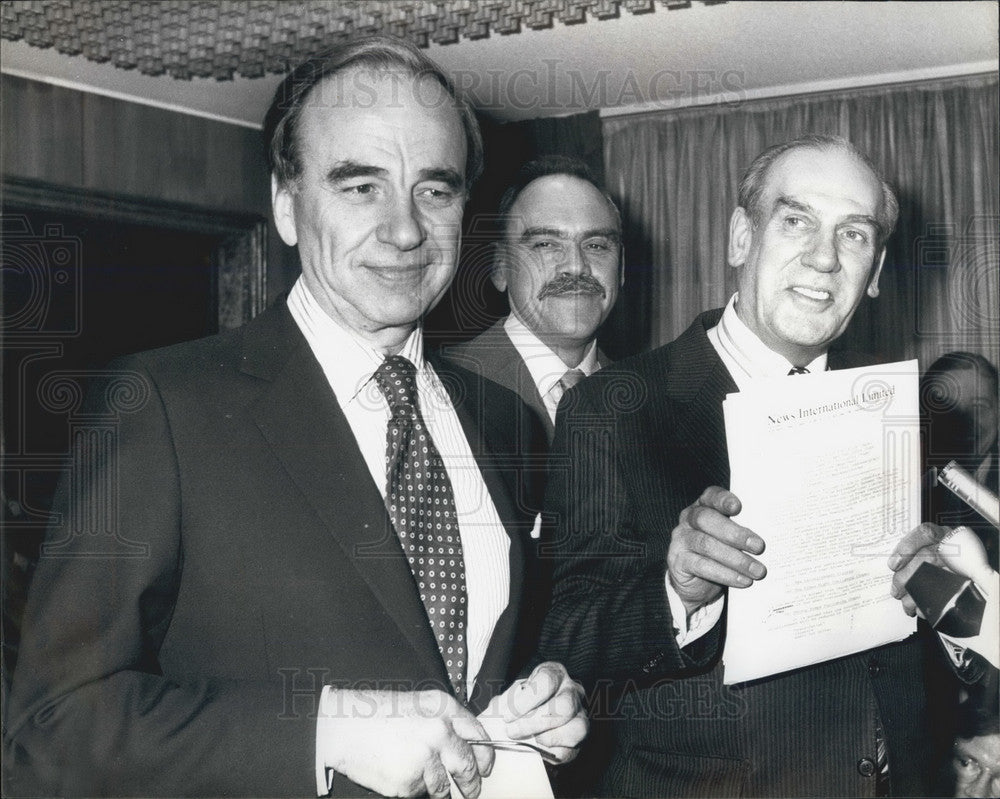 1981, Newspapermen Robert Murdoch, Gerald Long &amp; John Collier - Historic Images