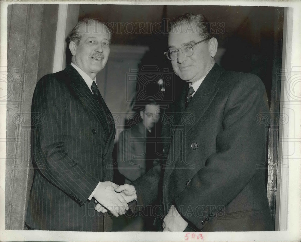 1957 Mr. Macmillan & the new American Ambassador John Hay Whitney. - Historic Images