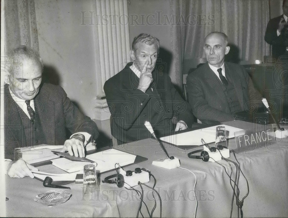 1966 Olivier Wormser, Couve De Murville And Jean - Historic Images