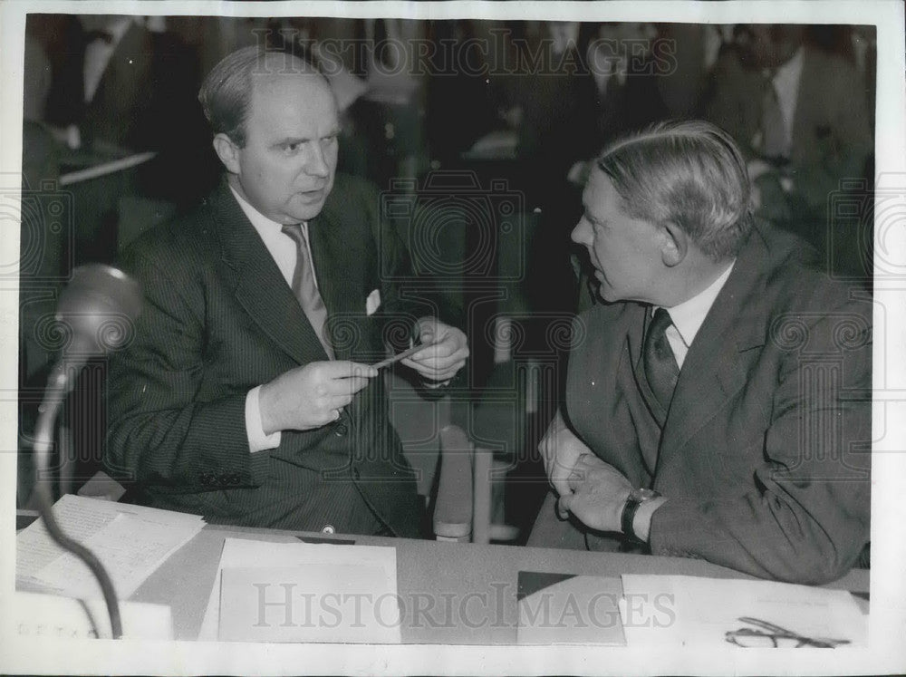 Press Photo Mr. Macleod, Secretary for Colonies &Sir Hilton Poynton - KSB04161-Historic Images