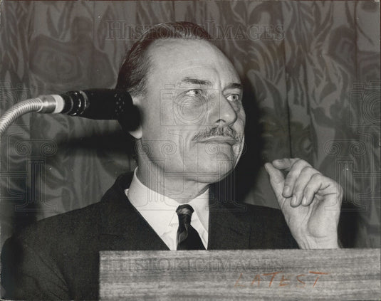 1968 Press Photo Enoch Powell Speaks at House Builders Conference - KSB04277 - Historic Images