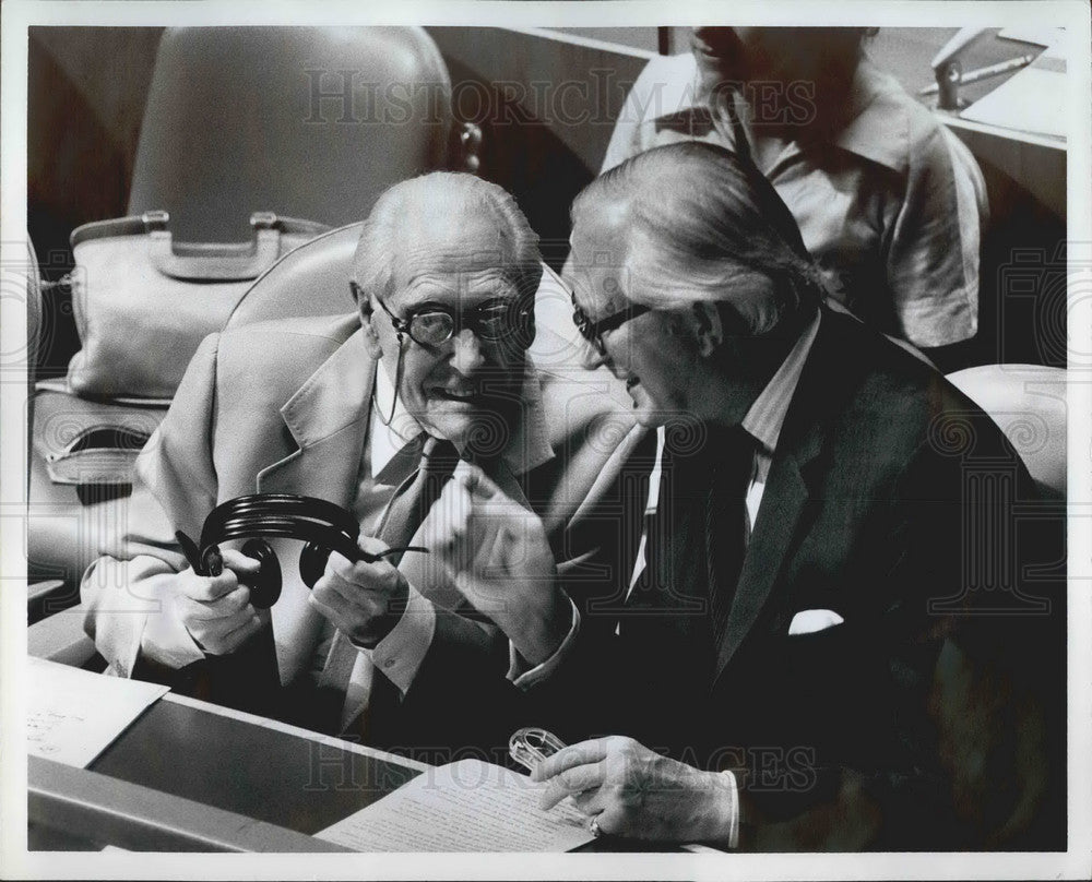 Press Photo Lord Noel Baker and Lord D.R. Ashe - KSB04305 - Historic Images