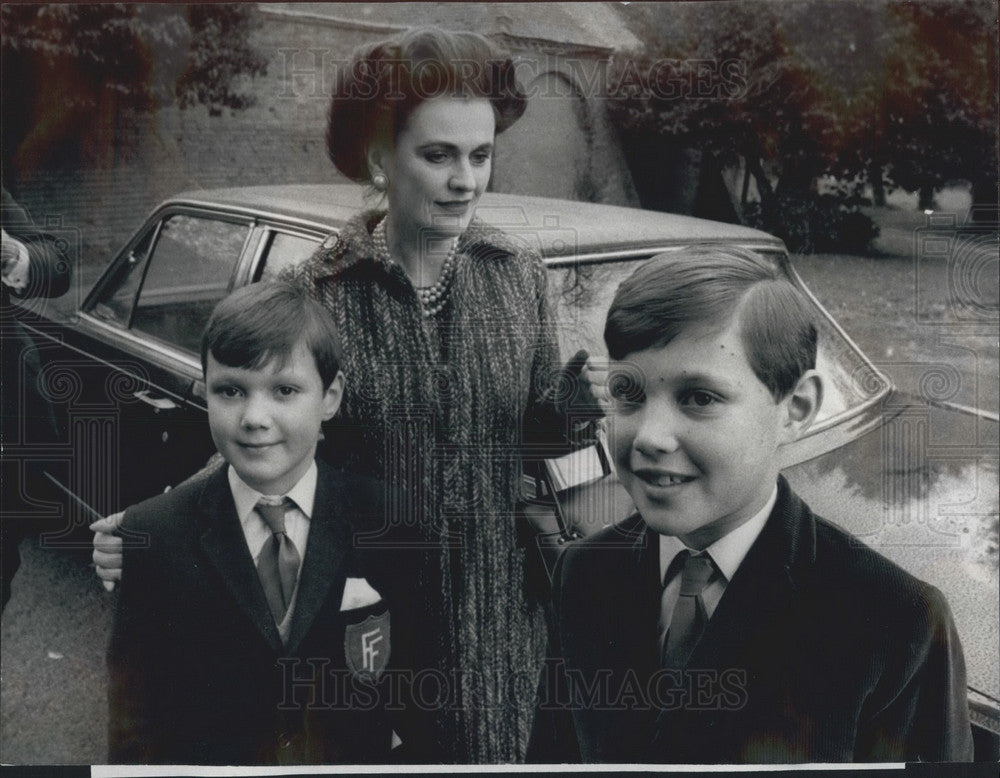 1970, Duchess With Adopted Sons - KSB04359 - Historic Images