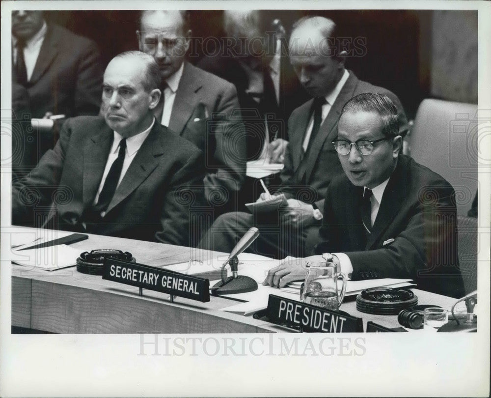 1965, U Thant Secretary General United Nations Lord Caradon UK - Historic Images