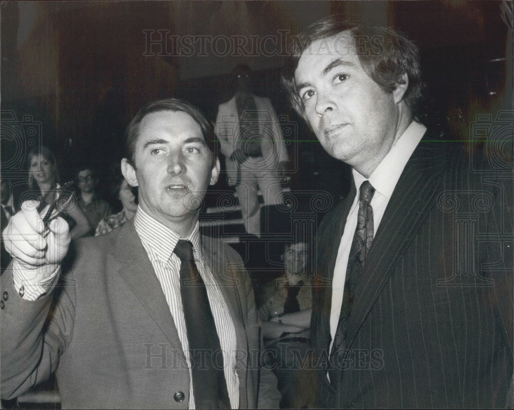 1976 Press Photo New Liberal Party Leader David Steel &amp; John Pardoe Watch Count-Historic Images