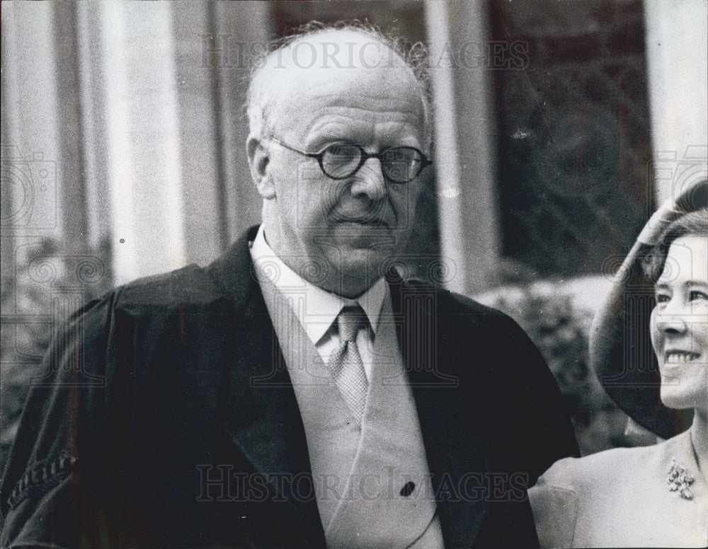 1950 Novelists Dr. Charles P. Snow & Pamela Hansford Johnson Wed - Historic Images